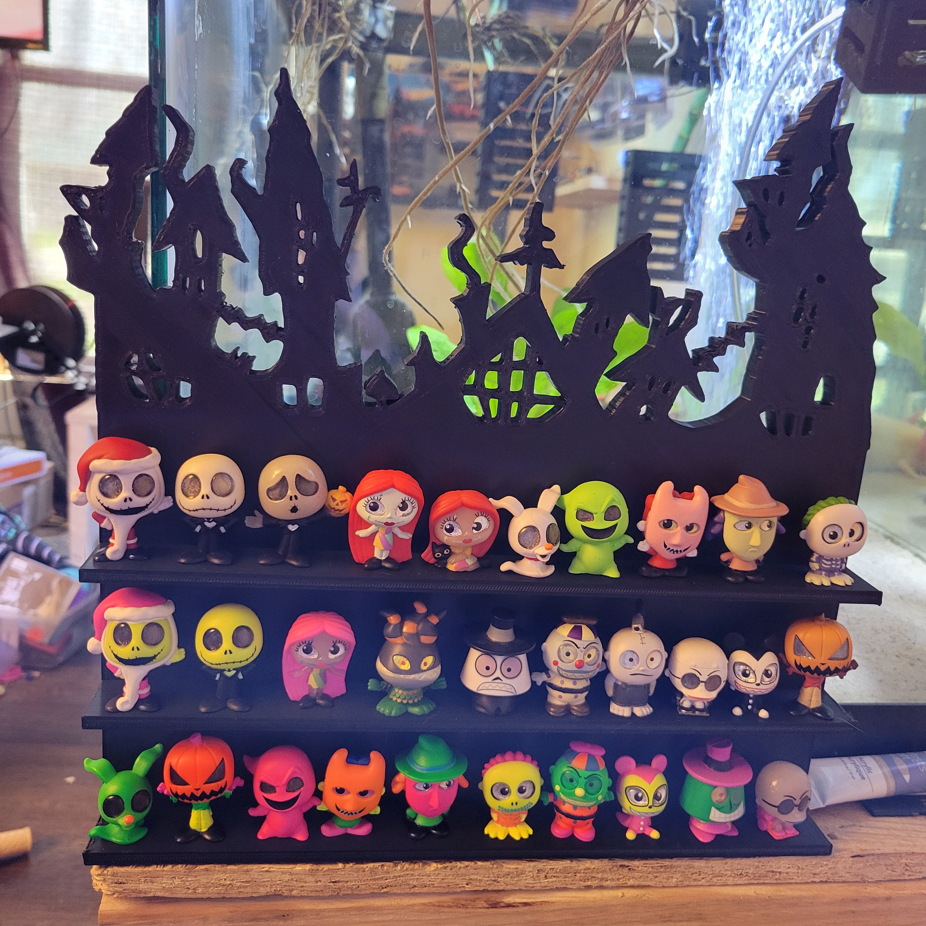 Halloweentown Silhouette Shelf for Doorables