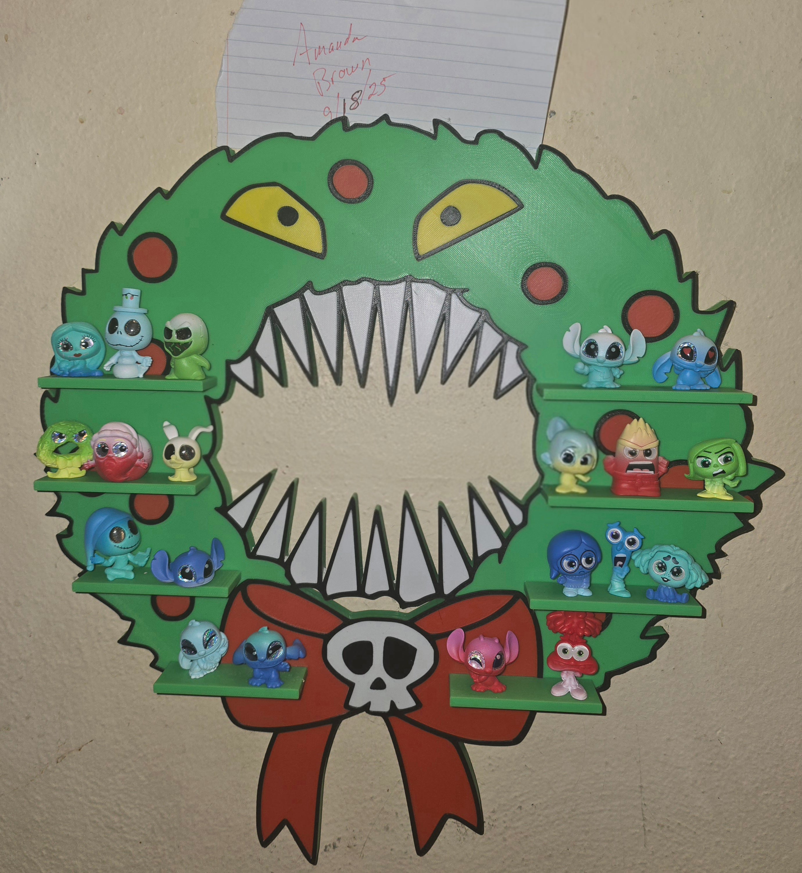 Man Eating Wreath Display for Doorables