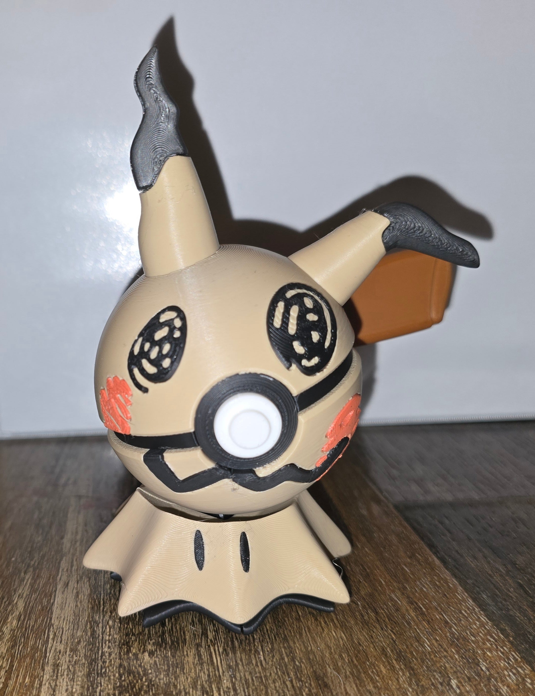 Mimikyu Pokeball