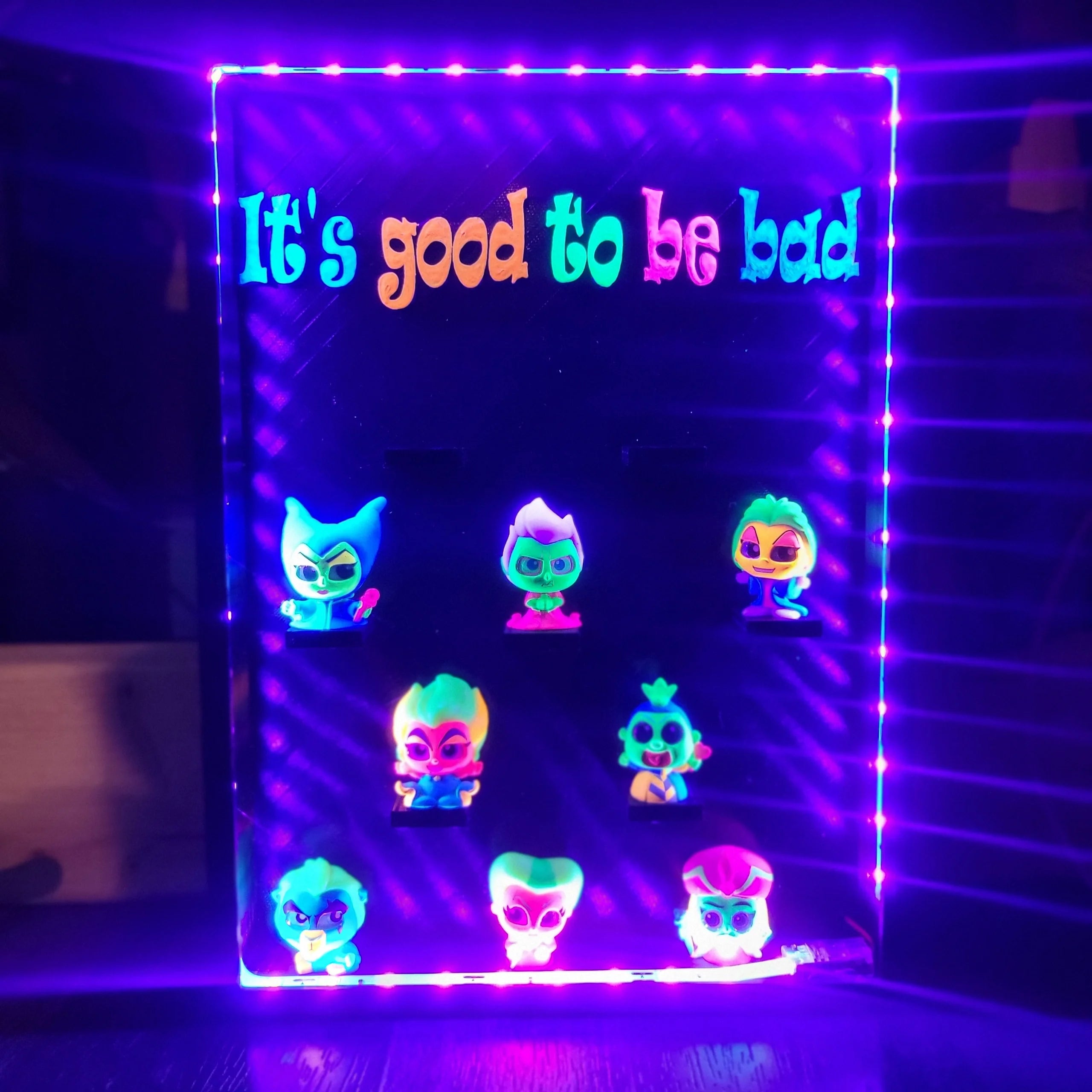 Villains Blacklight Doorables Shelf